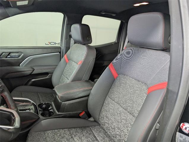 2024 Chevrolet Colorado Vehicle Photo in ENGLEWOOD, CO 80113-6708