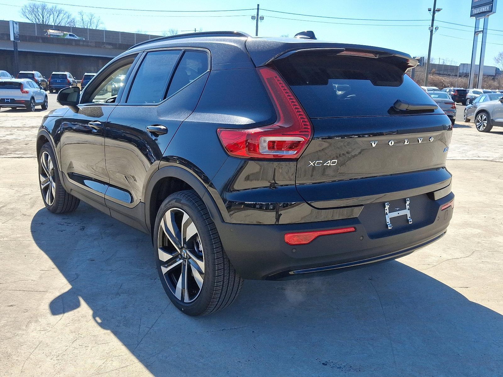 2025 Volvo XC40 Vehicle Photo in Trevose, PA 19053