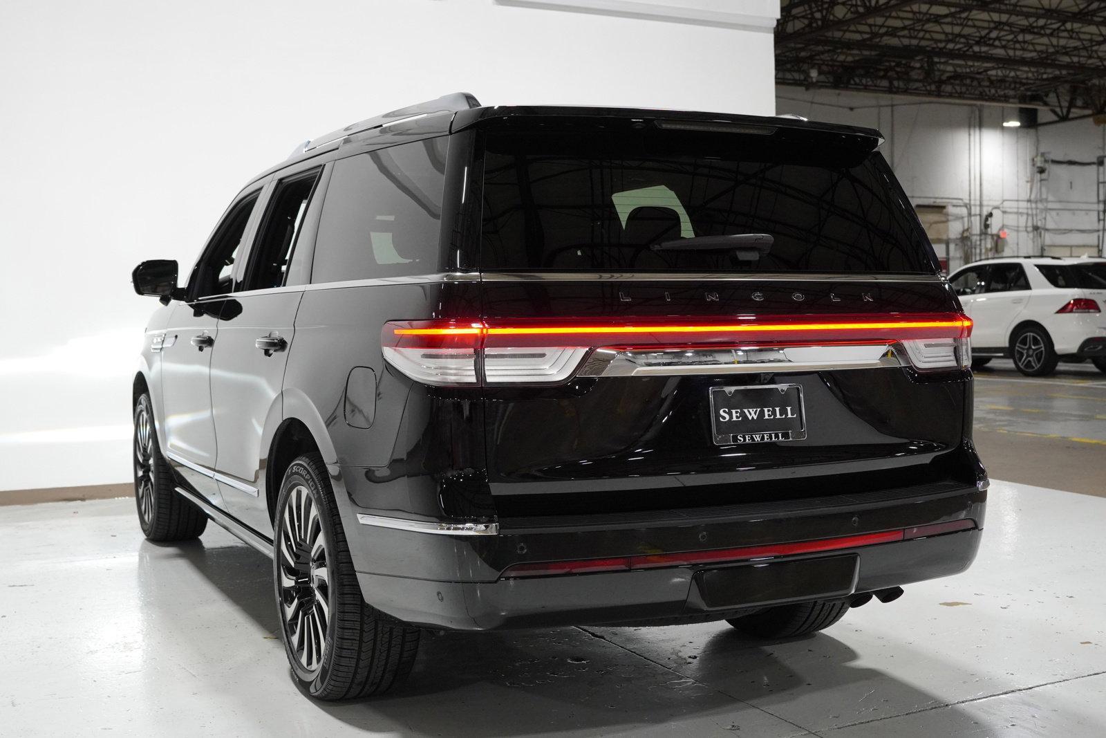 2022 Lincoln Navigator Vehicle Photo in GRAPEVINE, TX 76051