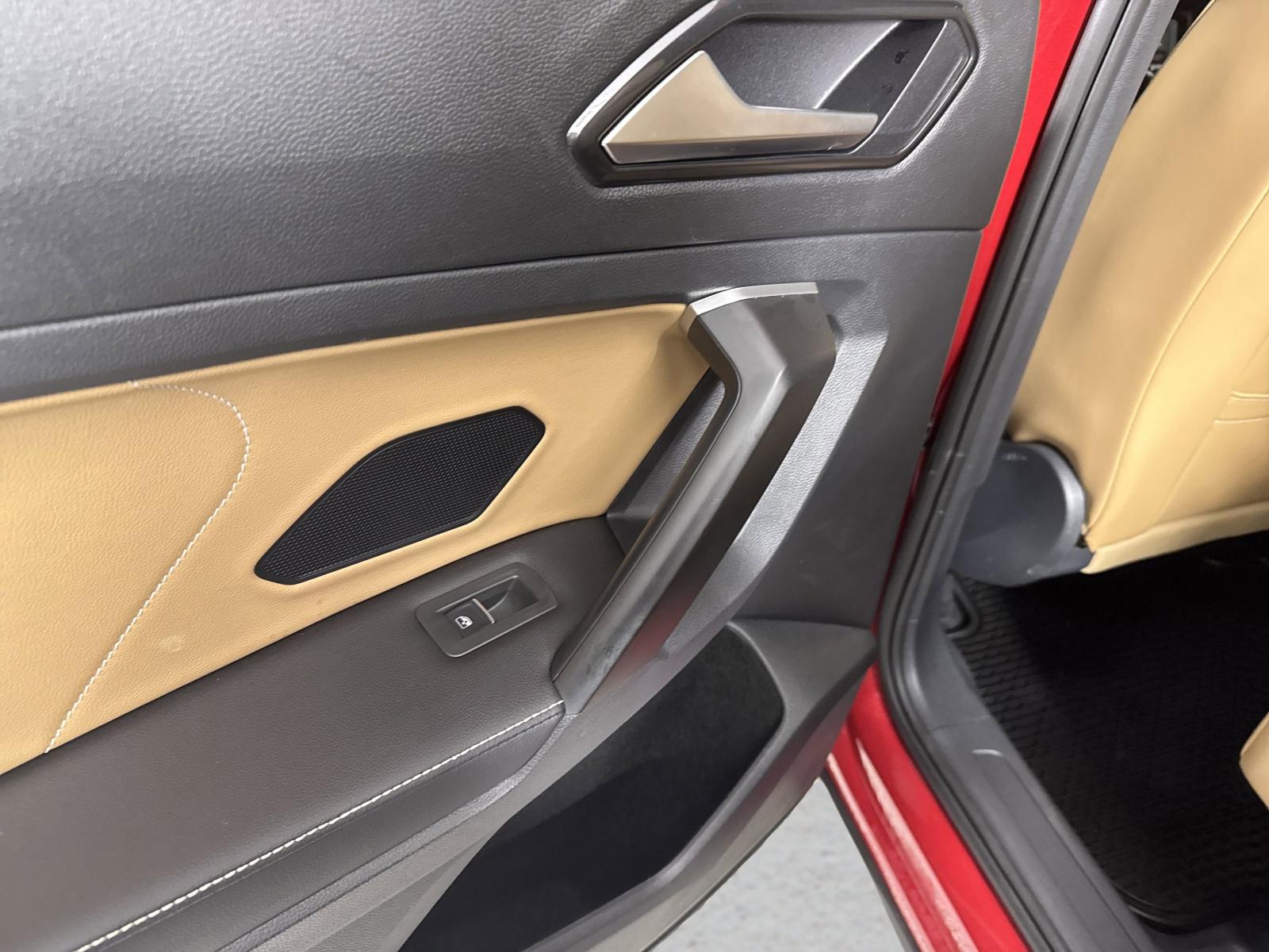 2024 Volkswagen Tiguan Vehicle Photo in Georgetown, TX 78626