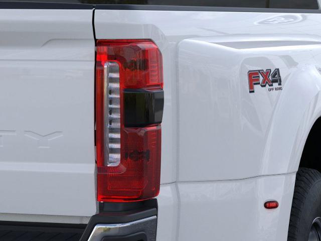 2025 Ford Super Duty F-350 DRW Vehicle Photo in Winslow, AZ 86047-2439