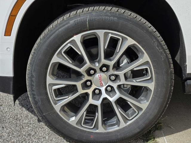 2025 GMC Yukon XL Vehicle Photo in DALLAS, TX 75209-3016