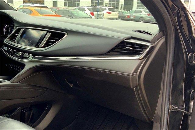 2022 Buick Enclave Vehicle Photo in TOPEKA, KS 66609-0000