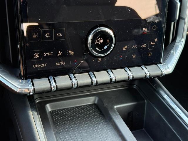2025 GMC Acadia Vehicle Photo in COLUMBIA, MO 65203-3903