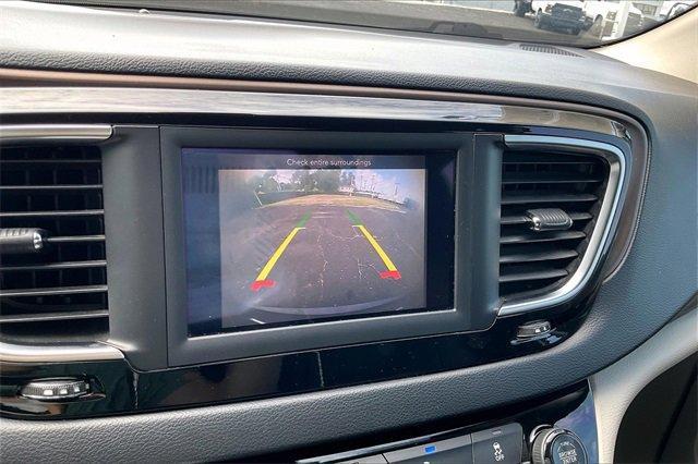 2018 Chrysler Pacifica Vehicle Photo in INDEPENDENCE, MO 64055-1314