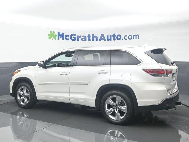 2016 Toyota Highlander Vehicle Photo in Marion, IA 52302
