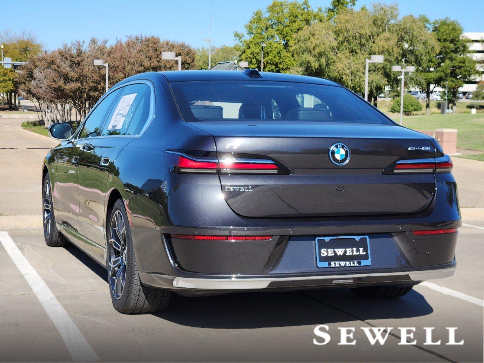 2025 BMW i7 Vehicle Photo in PLANO, TX 75024