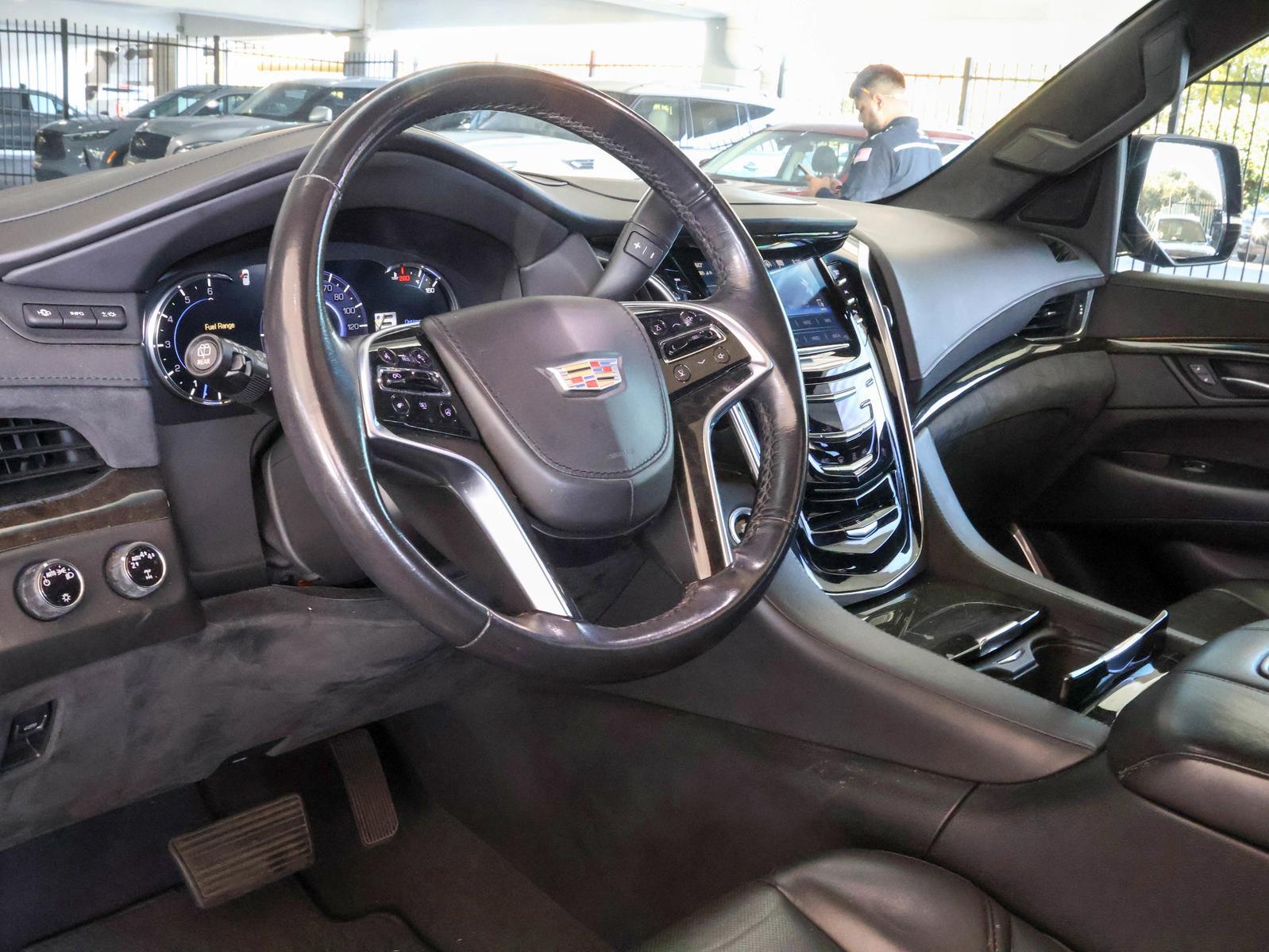 2018 Cadillac Escalade Vehicle Photo in DALLAS, TX 75209-3095