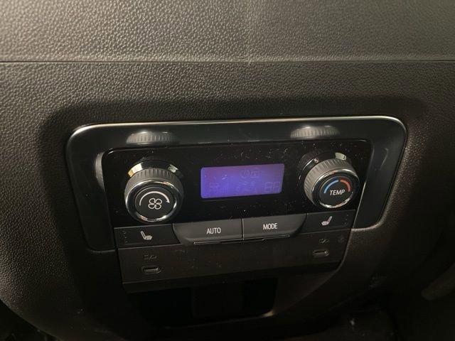 2025 Chevrolet Suburban Vehicle Photo in PHOENIX, AZ 85014-3381
