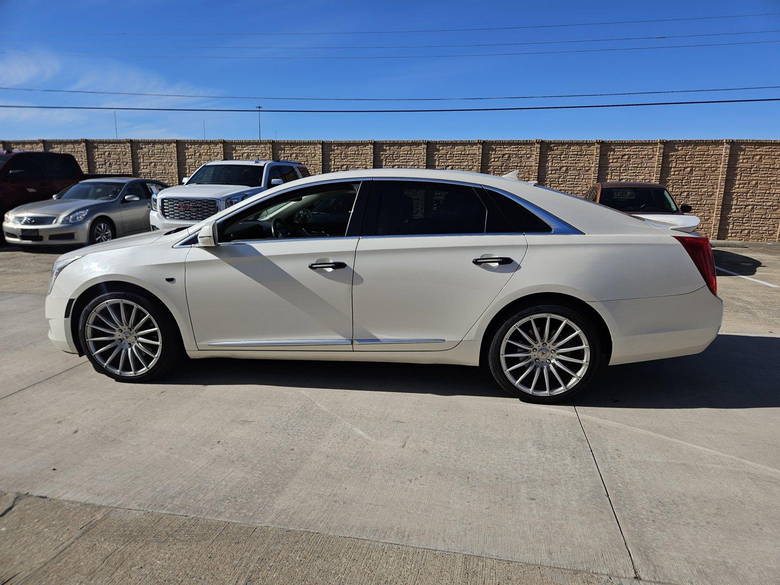 2013 Cadillac XTS Vehicle Photo in NORTH RICHLAND HILLS, TX 76180-7199