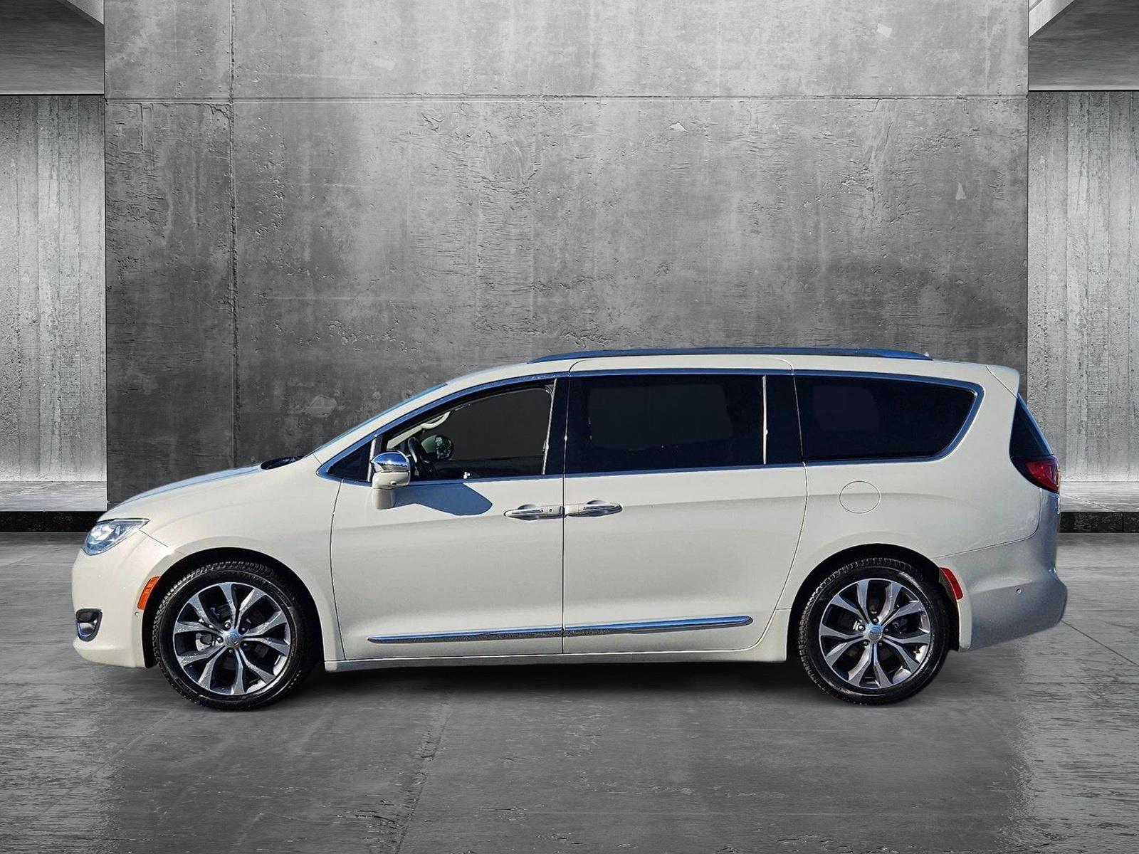 2017 Chrysler Pacifica Vehicle Photo in MESA, AZ 85206-4395