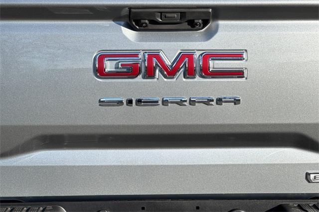 2025 GMC Sierra 1500 Vehicle Photo in ELK GROVE, CA 95757-8703