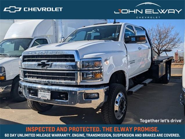 2024 Chevrolet Silverado Chassis Cab Vehicle Photo in ENGLEWOOD, CO 80113-6708