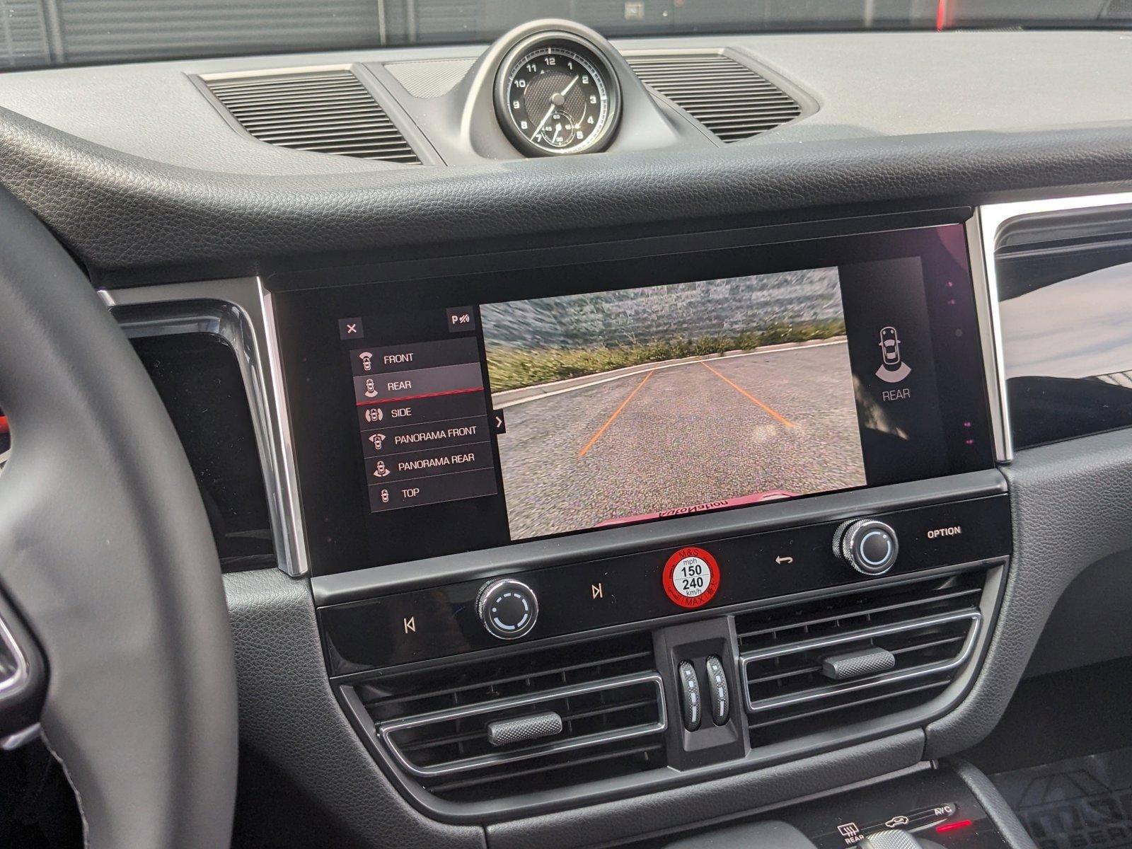 2024 Porsche Macan Vehicle Photo in Towson, MD 21204