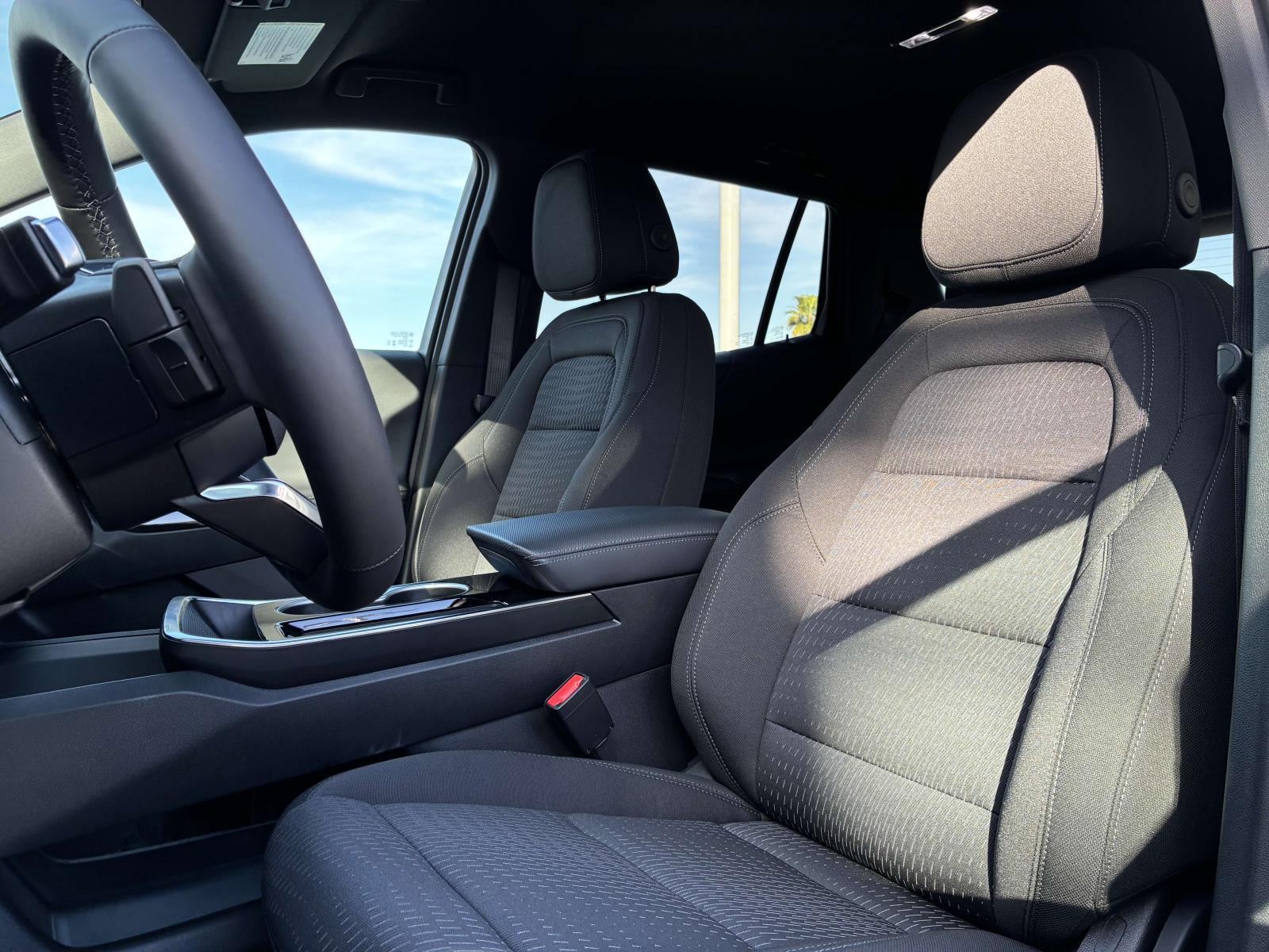 2025 Chevrolet Equinox Vehicle Photo in LOS ANGELES, CA 90007-3794