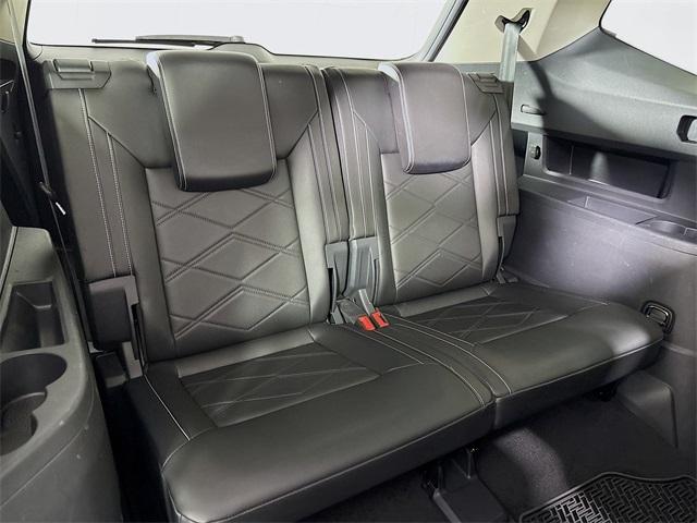 2024 Volkswagen Atlas Vehicle Photo in Puyallup, WA 98371