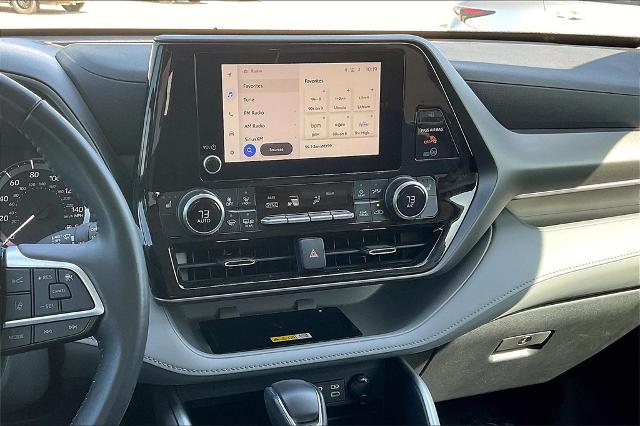 2023 Toyota Highlander Vehicle Photo in Grapevine, TX 76051