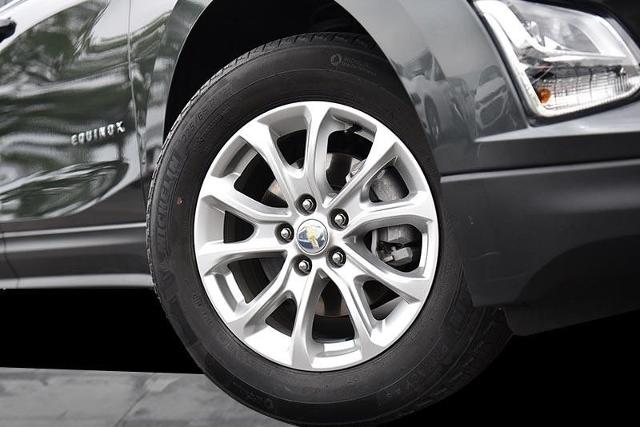 2021 Chevrolet Equinox Vehicle Photo in Ballwin, MO 63011