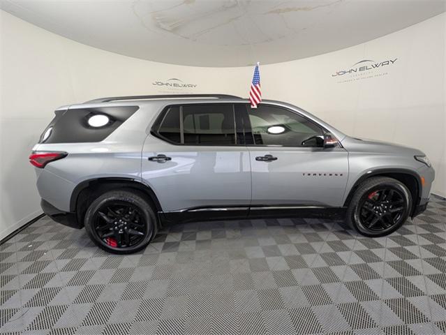 2023 Chevrolet Traverse Vehicle Photo in ENGLEWOOD, CO 80113-6708