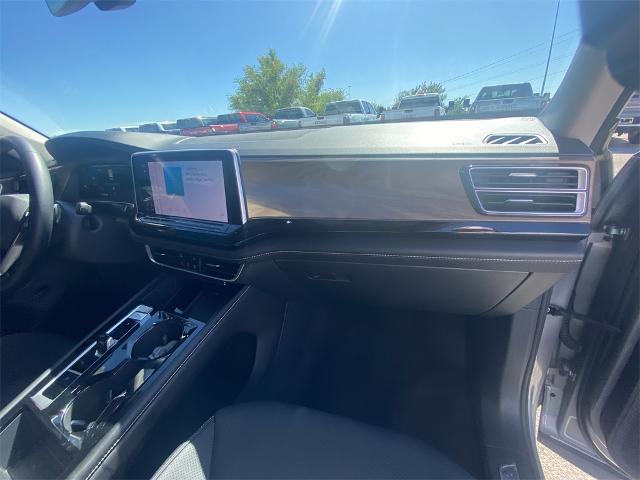 2024 Volkswagen Atlas Vehicle Photo in Greenville, TX 75402