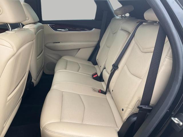 2017 Cadillac XT5 Vehicle Photo in Kaukauna, WI 54130