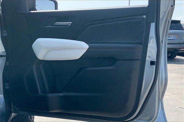 2023 GMC Canyon Vehicle Photo in INDEPENDENCE, MO 64055-1377