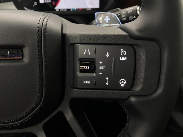 2025 Defender Vehicle Photo in Appleton, WI 54913