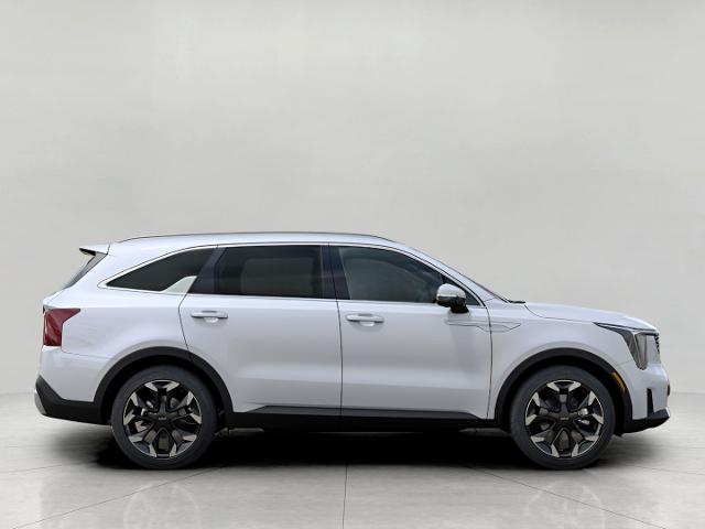 2025 Kia Sorento Vehicle Photo in Oshkosh, WI 54904