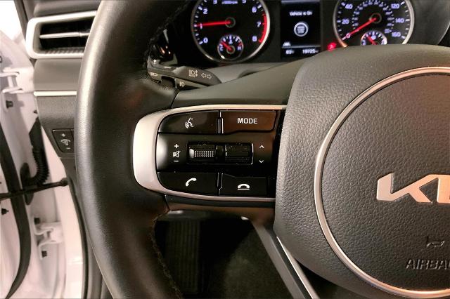 2024 Kia K5 Vehicle Photo in Lees Summit, MO 64086