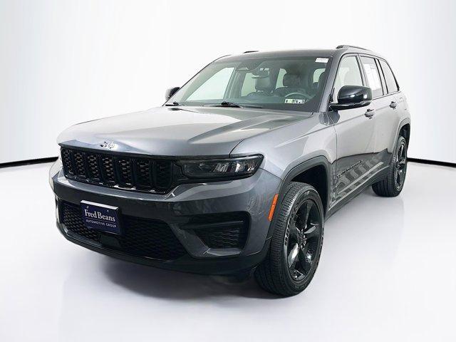 2023 Jeep Grand Cherokee Vehicle Photo in Doylsetown, PA 18901