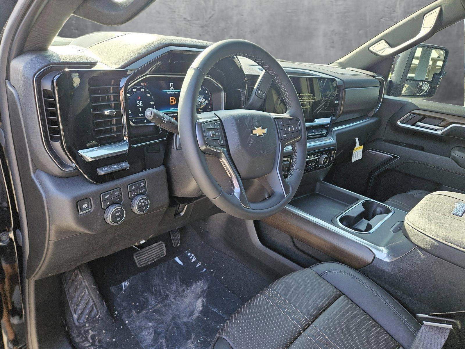 2025 Chevrolet Silverado 2500 HD Vehicle Photo in NORTH RICHLAND HILLS, TX 76180-7199