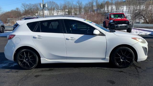 2011 Mazda Mazda3 Vehicle Photo in MOON TOWNSHIP, PA 15108-2571