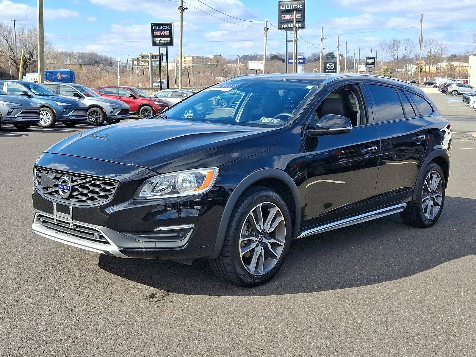 2018 Volvo V60 Cross Country Vehicle Photo in Trevose, PA 19053