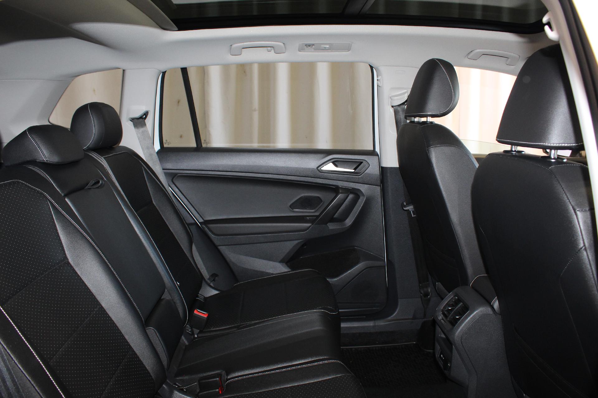 2021 Volkswagen Tiguan Vehicle Photo in NORTHAMPTON, MA 01060-1120