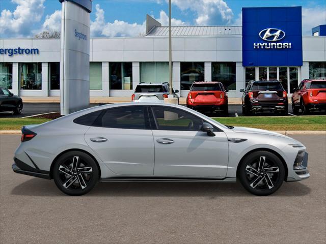 2025 Hyundai SONATA Vehicle Photo in Green Bay, WI 54304