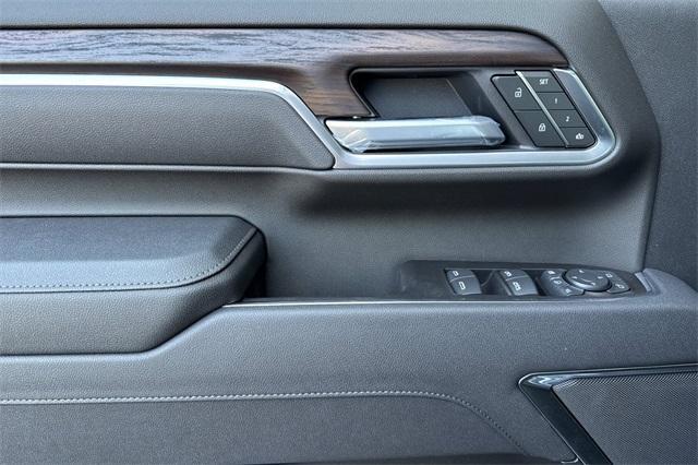 2025 GMC Sierra 2500 HD Vehicle Photo in ELK GROVE, CA 95757-8703