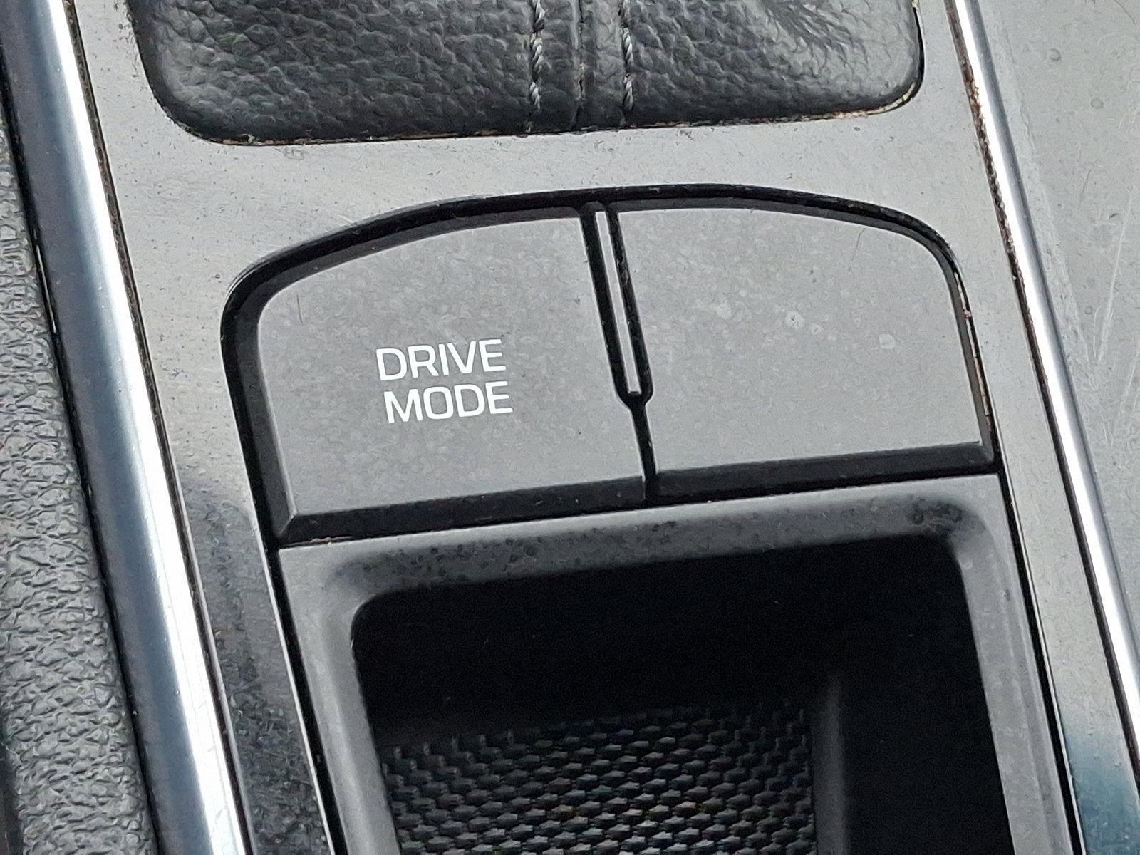 2016 Hyundai SONATA Vehicle Photo in Harrisburg, PA 17111