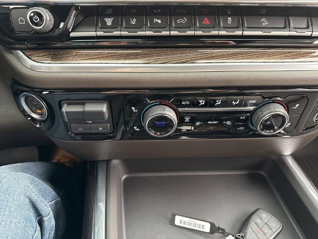2025 Chevrolet Silverado 2500 HD Vehicle Photo in MANHATTAN, KS 66502-5036