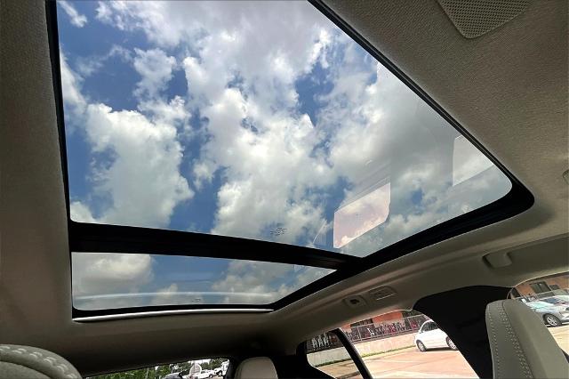 2025 Volvo XC40 Vehicle Photo in Houston, TX 77007