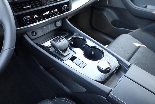 2025 Nissan Rogue Vehicle Photo in Hazelwood, MO 63042