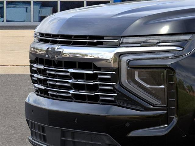 2025 Chevrolet Suburban Vehicle Photo in ENGLEWOOD, CO 80113-6708