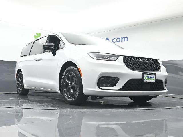 2024 Chrysler Pacifica Vehicle Photo in Cedar Rapids, IA 52402