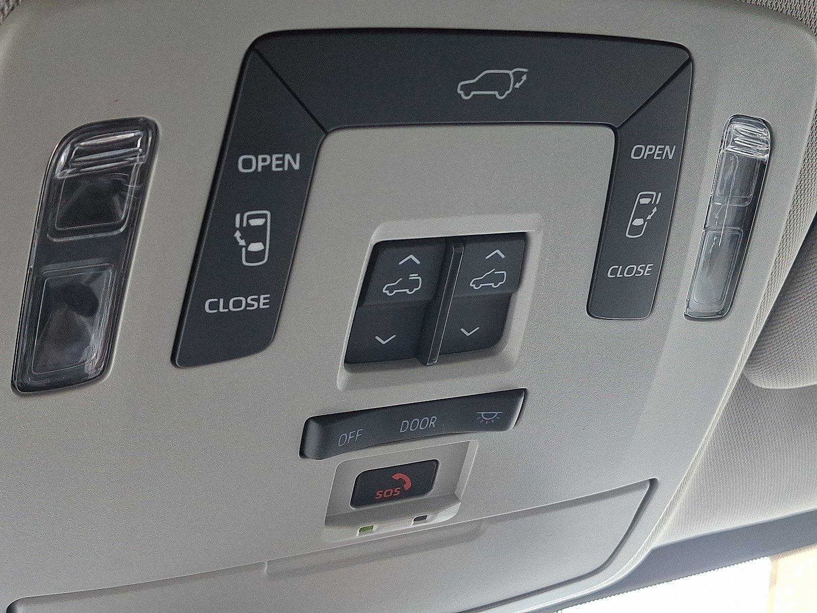 2022 Toyota Sienna Vehicle Photo in Harrisburg, PA 17111