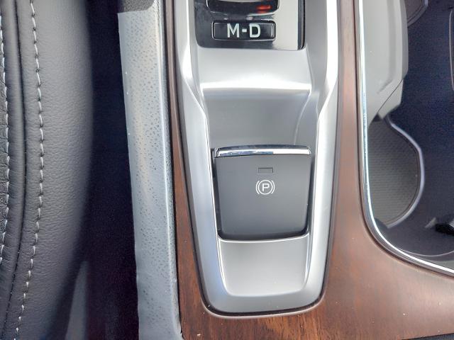 2025 Subaru Ascent Vehicle Photo in Green Bay, WI 54304