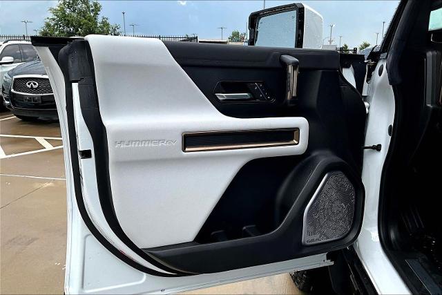 2023 GMC HUMMER EV Pickup Vehicle Photo in Grapevine, TX 76051