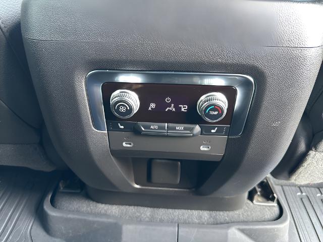 2022 GMC Yukon XL Vehicle Photo in MANITOWOC, WI 54220-5838