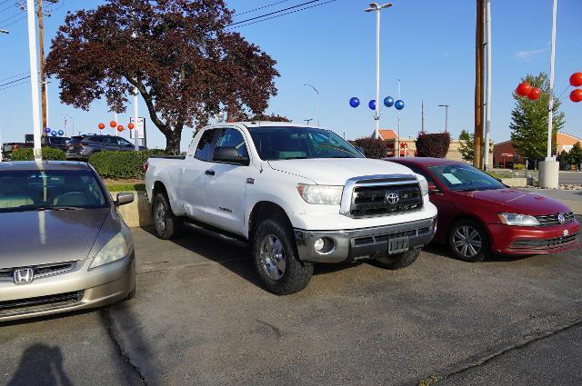 2013 Toyota Tundra 4WD Truck Vehicle Photo in Riverdale, UT 84405