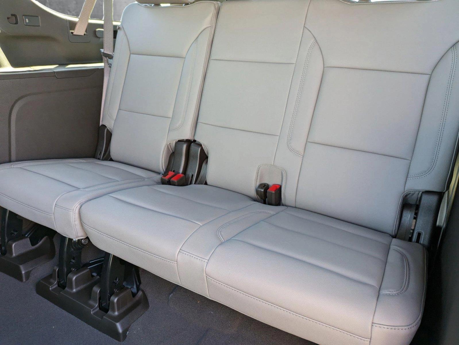 2025 Chevrolet Suburban Vehicle Photo in CORPUS CHRISTI, TX 78412-4902