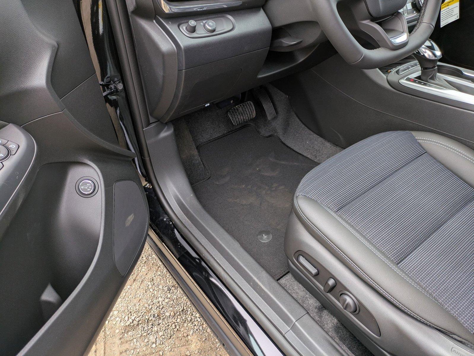 2025 Buick Envista Vehicle Photo in GOLDEN, CO 80401-3850