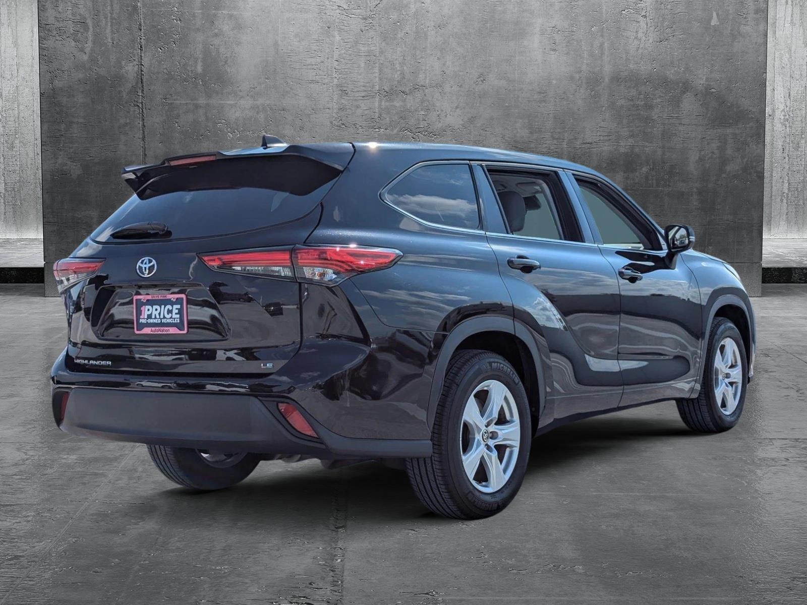 2022 Toyota Highlander Vehicle Photo in Ft. Myers, FL 33907